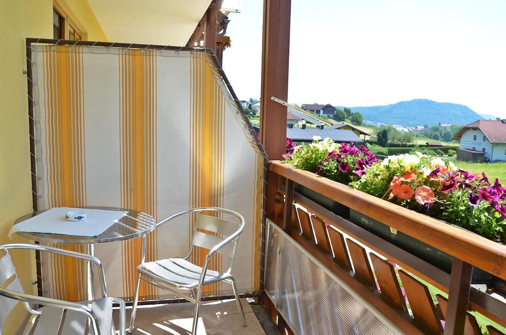 Gaestehaus Goetz Drobollach am Faakersee Δωμάτιο φωτογραφία