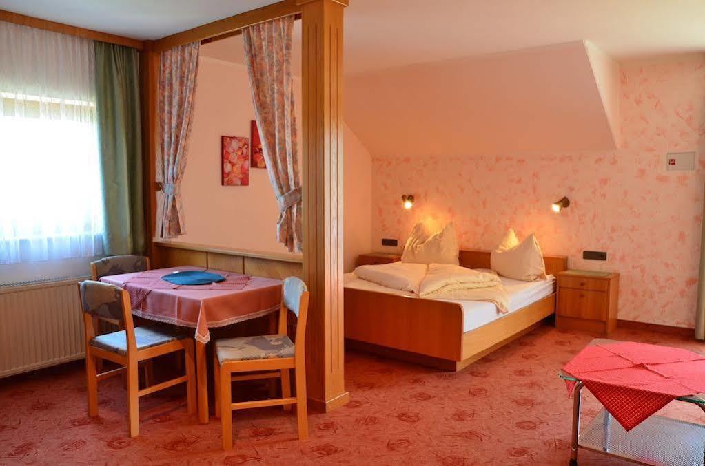 Gaestehaus Goetz Drobollach am Faakersee Εξωτερικό φωτογραφία